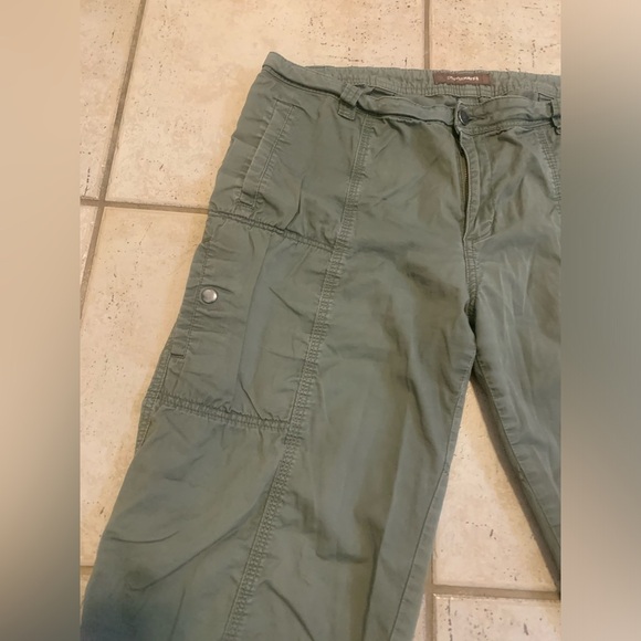 Denver Hayes Hanna High-Rise Crop/Capri Cargo Pants Size 12 - Olive Green - Picture 2 of 8
